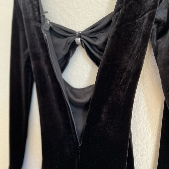 NWOT Hollywood Heyday Black Velvet Long Sleeve Mermaid Maxi Dress - Picture 10 of 12